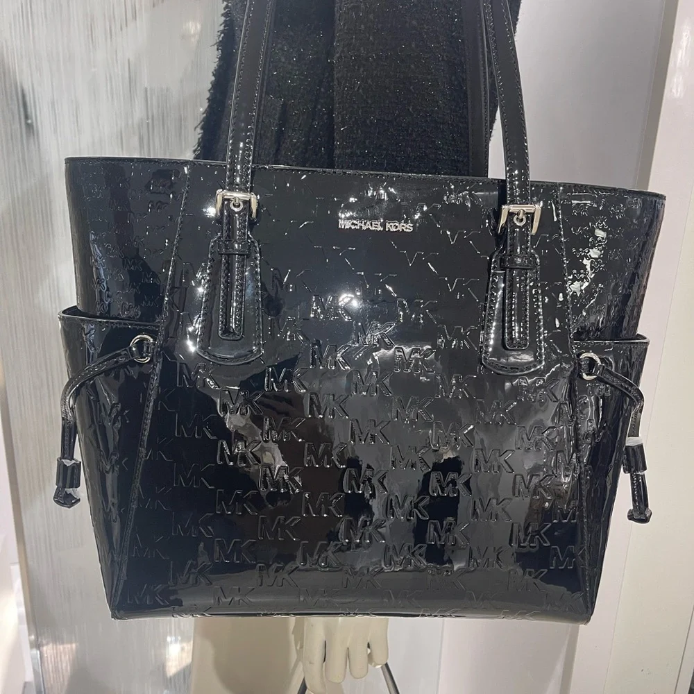 MICHAEL KORS Voyager Large Patent Logo Debossed EW Shoulder Tote Bag Black  NWT